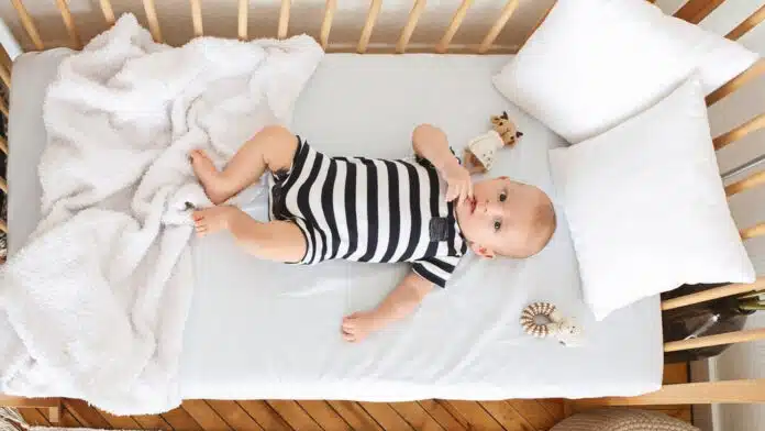 Conseils pratiques pour sélectionner un matelas certifié et naturel pour bébé